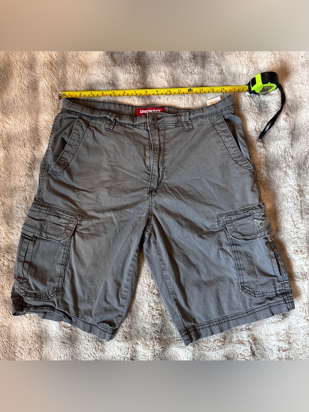 Vintage Union Bay men’s gray cargo shorts
